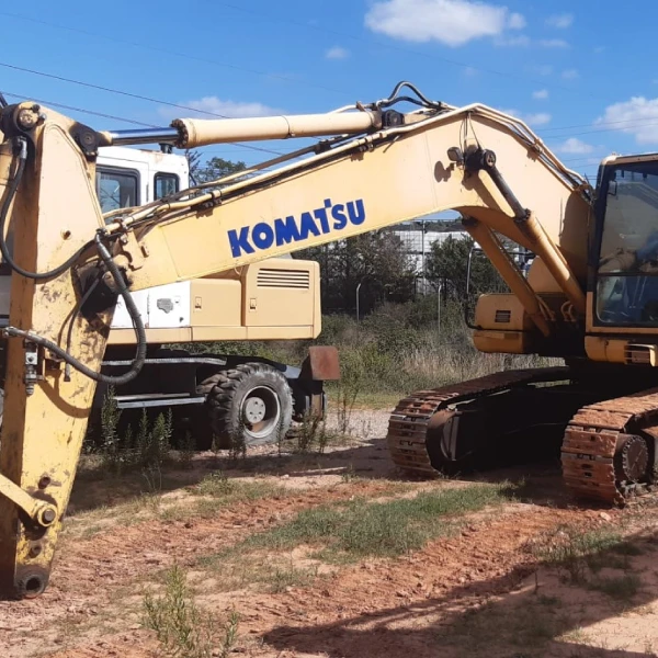 KOMATSU PC210NLC-8