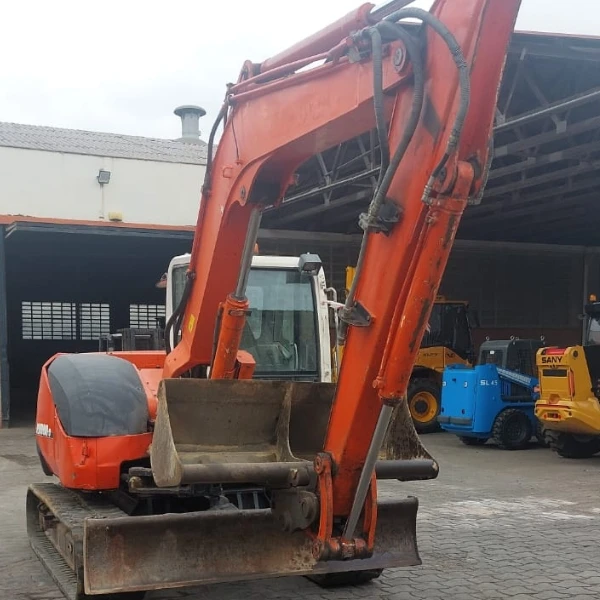 KUBOTA KX080-3