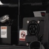 Toma de carga tipo 2 de la mini excavadora eléctrica SANY SY19E SY19E2 bajo tapa protectora.