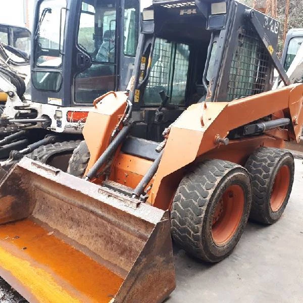 Fiat Kobelco SL40, minicargadora robusta y confiable para uso profesional.